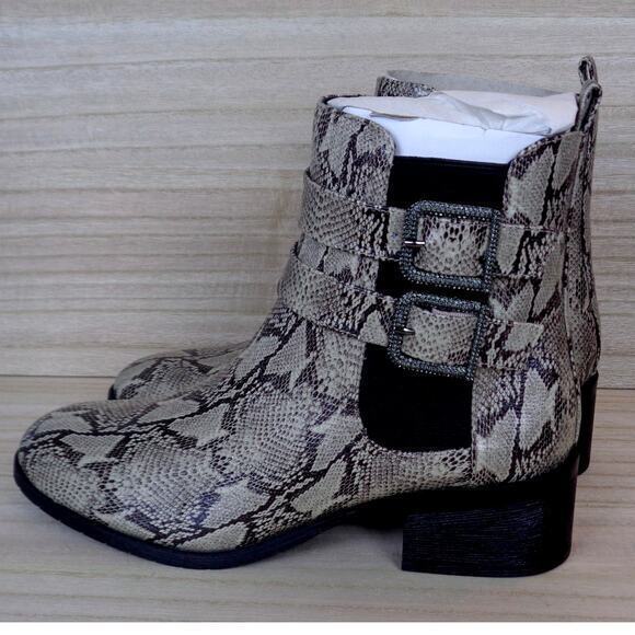 Kenneth Cole Reaction Salt Biker Jewel Chelsea Ankle Boots Side Zip Women Size 5 - Picture 3 of 7